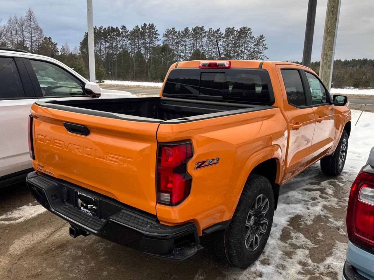 2026 Chevrolet Colorado Crew Cab Short Box 4-Wheel Drive Z71 Photo3