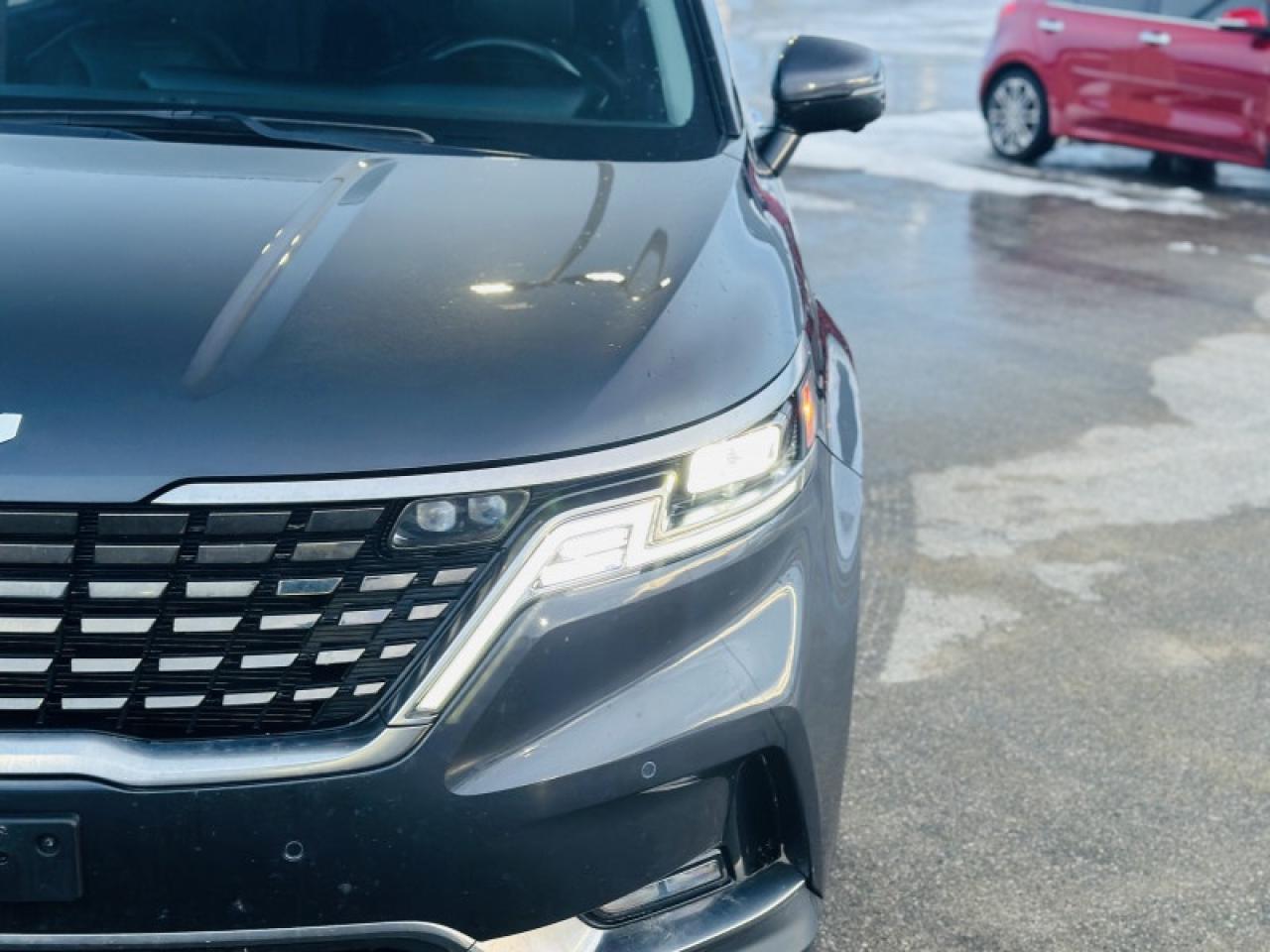 2023 Kia Carnival SX Photo