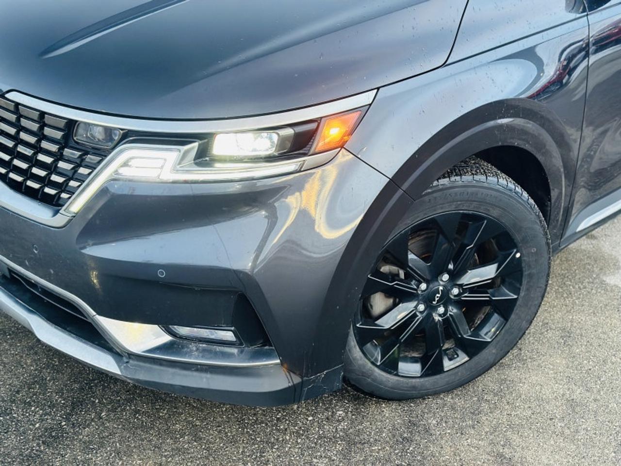 2023 Kia Carnival SX Photo