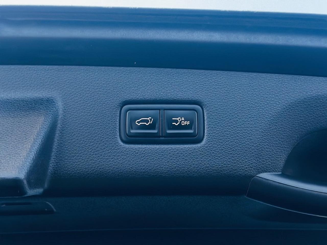 2023 Kia Carnival SX Photo