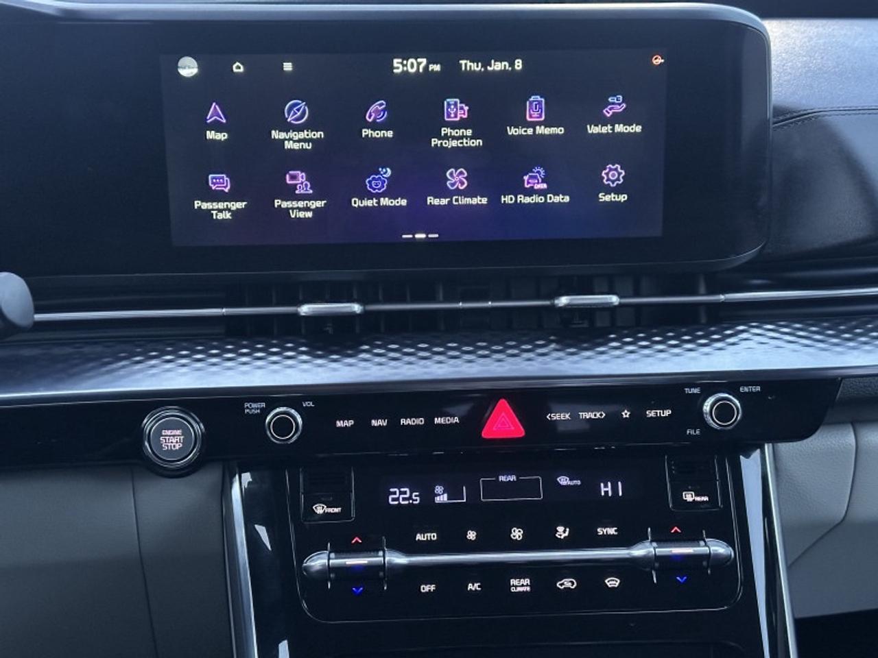 2023 Kia Carnival SX Photo