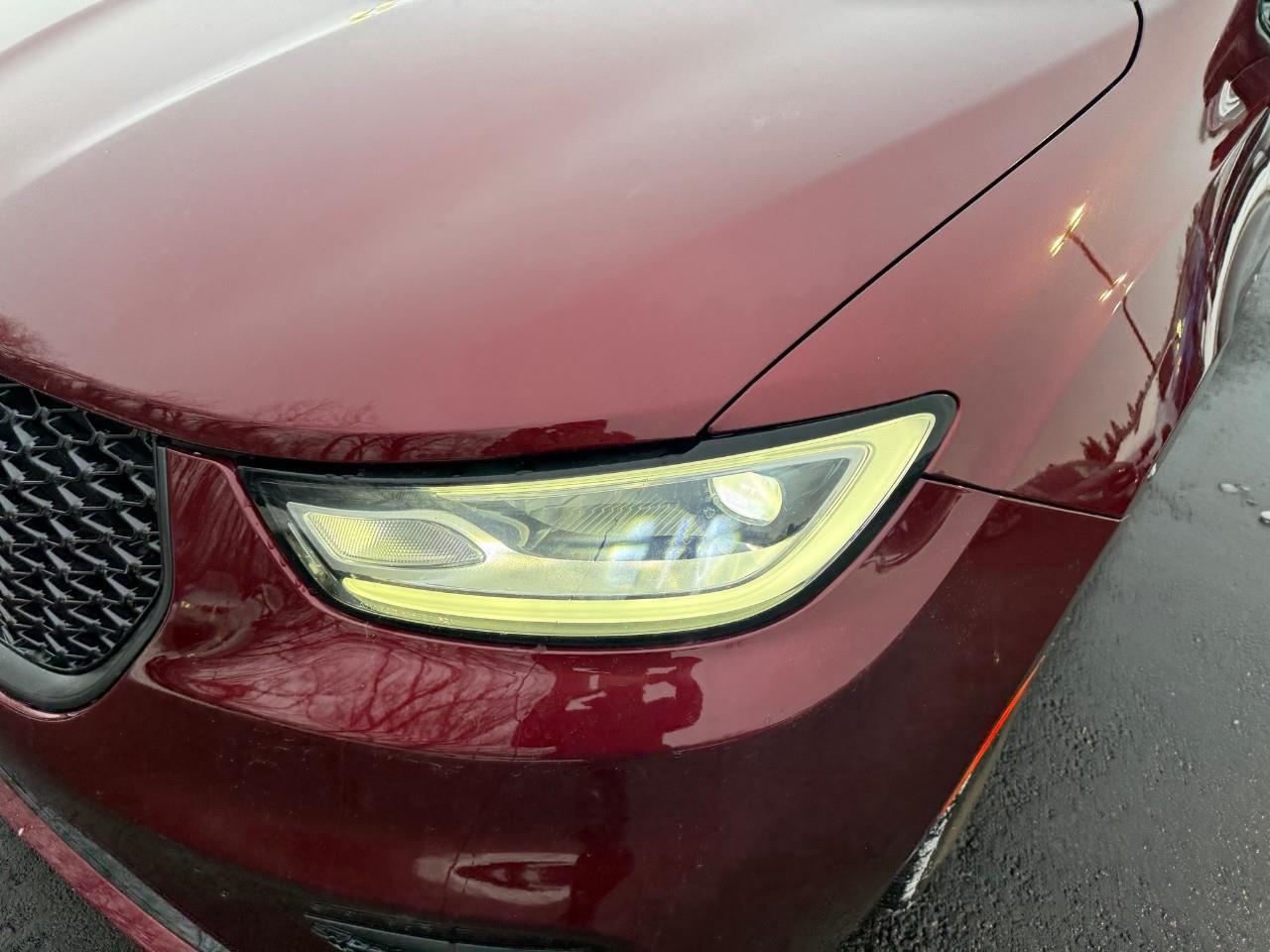 2022 Chrysler Pacifica Limited Front-Wheel Drive Passenger Van Photo2