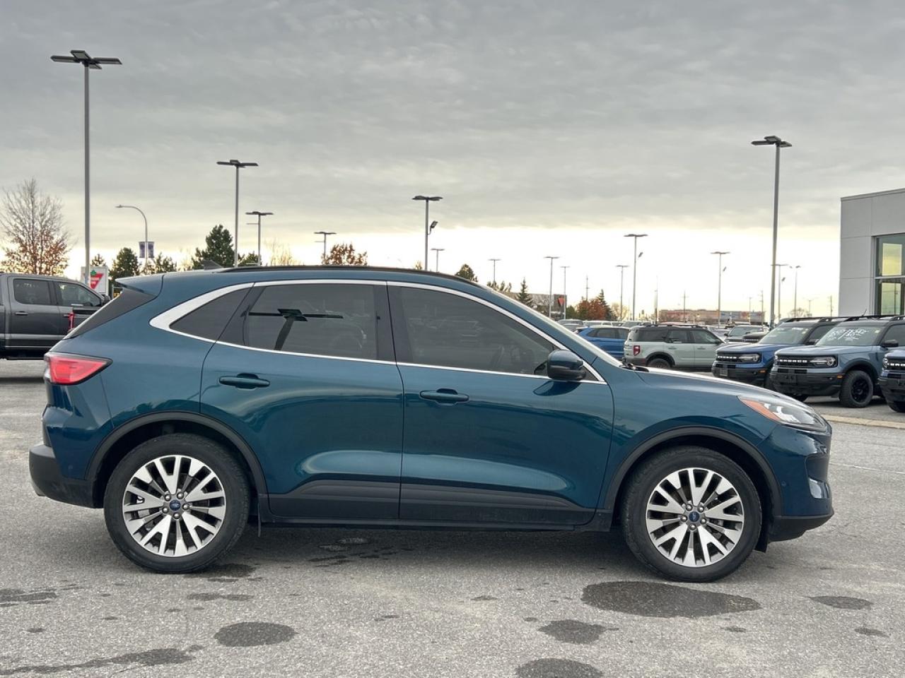 2020 Ford Escape Titanium Hybrid 4dr All-Wheel Drive Photo