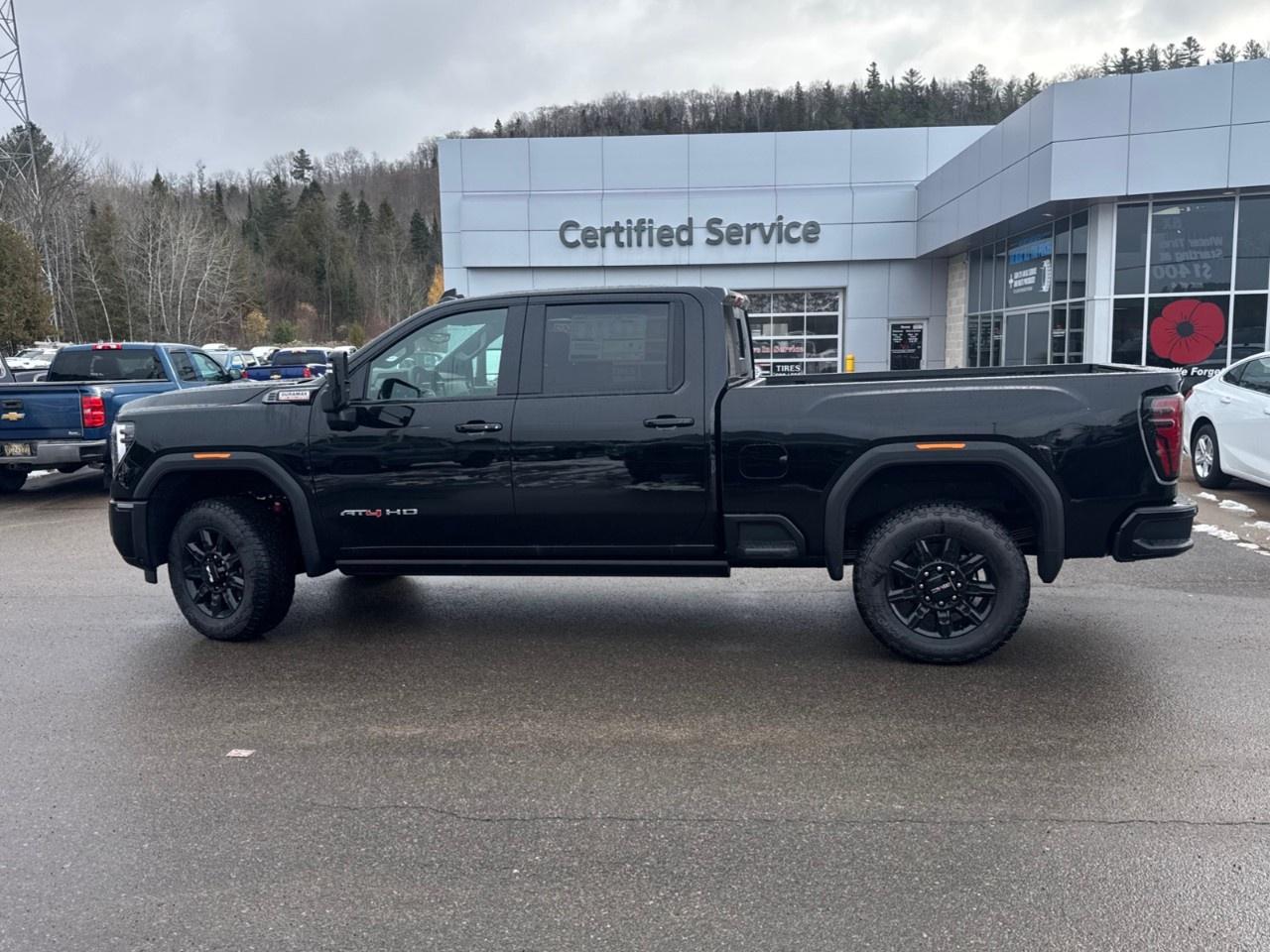 2026 GMC SIERRA 2500HD Crew Cab Standard Box 4-Wheel Drive AT4 Photo