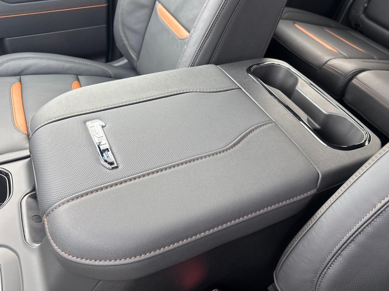 2026 GMC SIERRA 2500HD Crew Cab Standard Box 4-Wheel Drive AT4 Photo