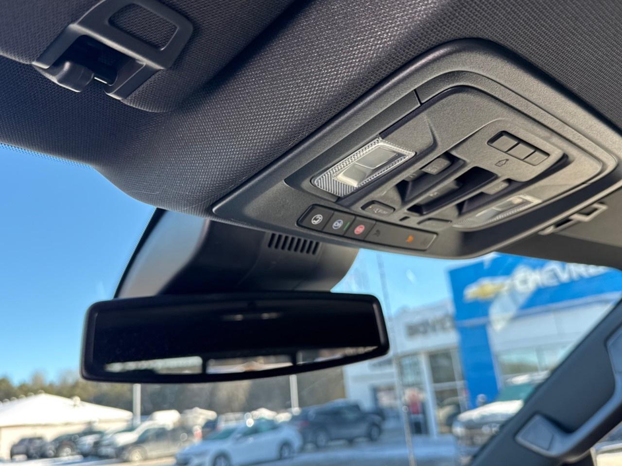 2026 GMC Sierra 1500 Crew Cab Short Box 4-Wheel Drive AT4 Photo