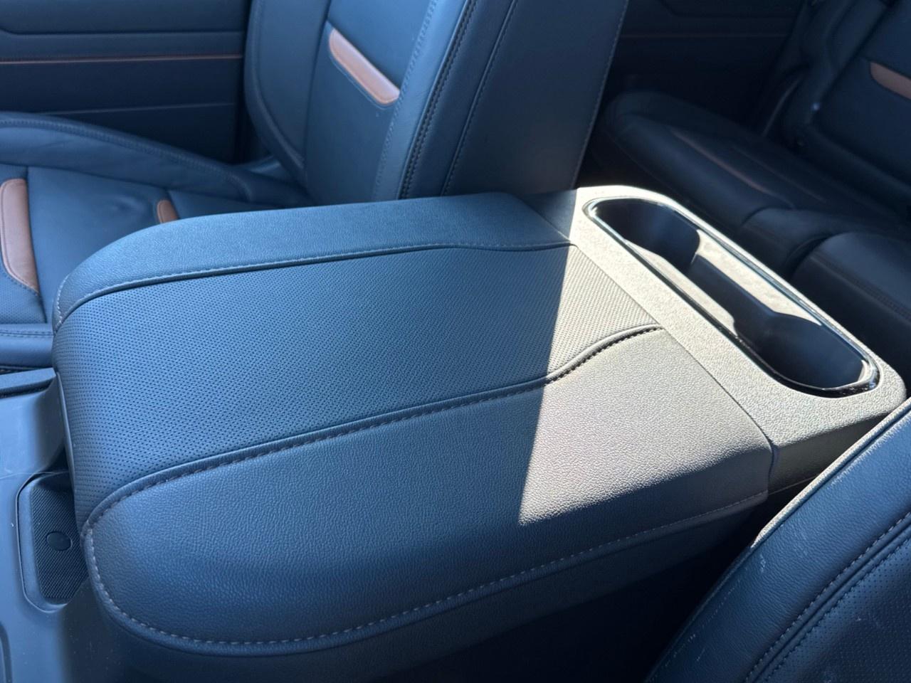 2026 GMC Sierra 1500 Crew Cab Short Box 4-Wheel Drive AT4 Photo