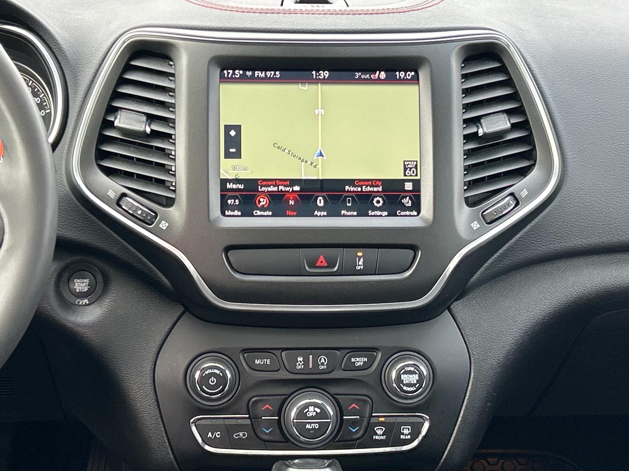 2022 Jeep Cherokee Trailhawk  3.2L/4X4/NAVIGATION  CALL PICTON 76K Photo