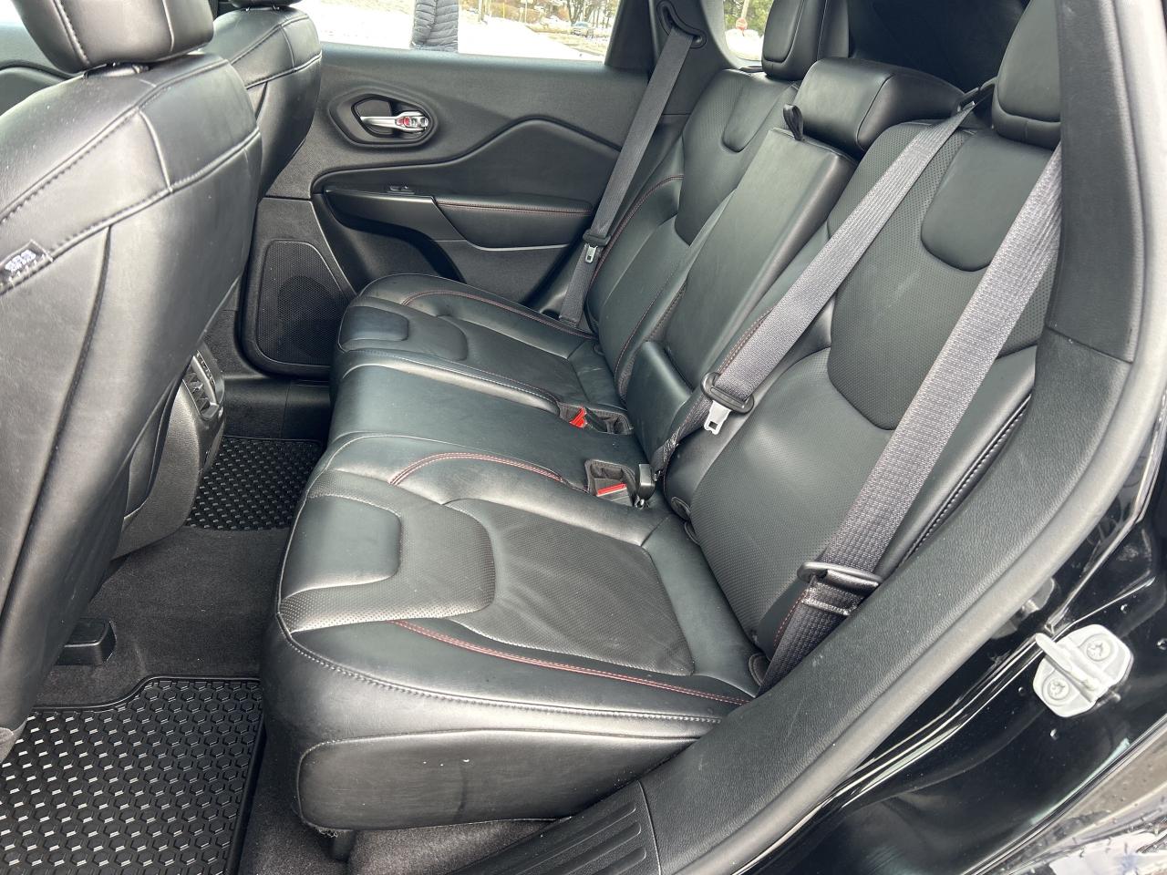 2022 Jeep Cherokee Trailhawk  3.2L/4X4/NAVIGATION  CALL PICTON 76K Photo