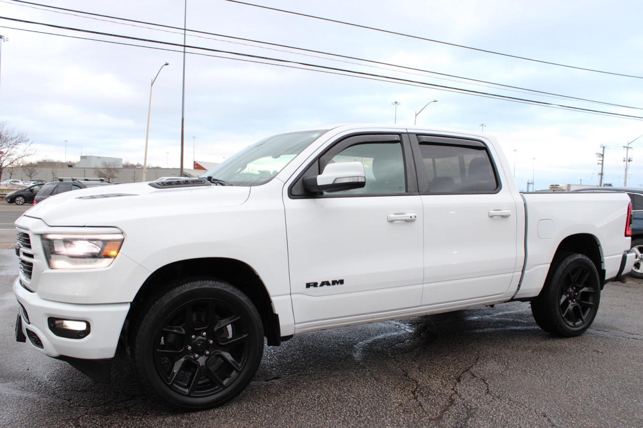 2020 RAM 1500 Sport Crew Cab 4WD Moonroof One Owner Photo2