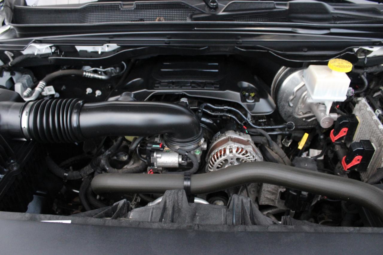 2020 RAM 1500 Sport Crew Cab 4WD Moonroof One Owner Photo