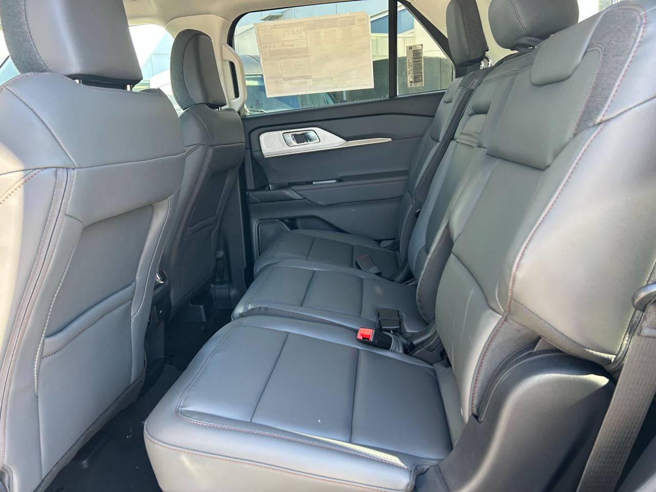 2025 Ford Explorer Active 4dr 4x4 Photo