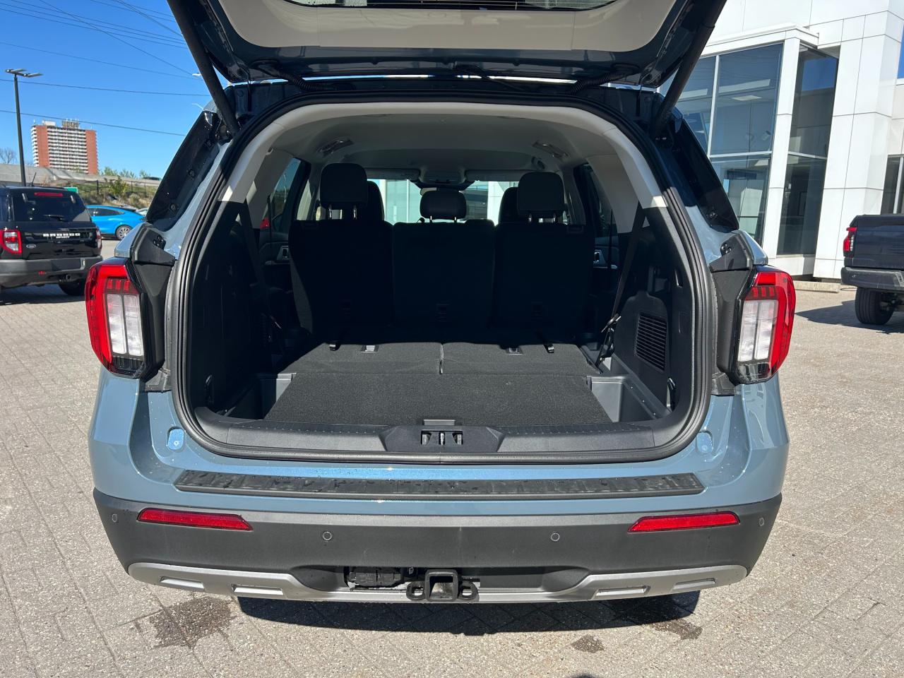 2025 Ford Explorer Active 4dr 4x4 Photo