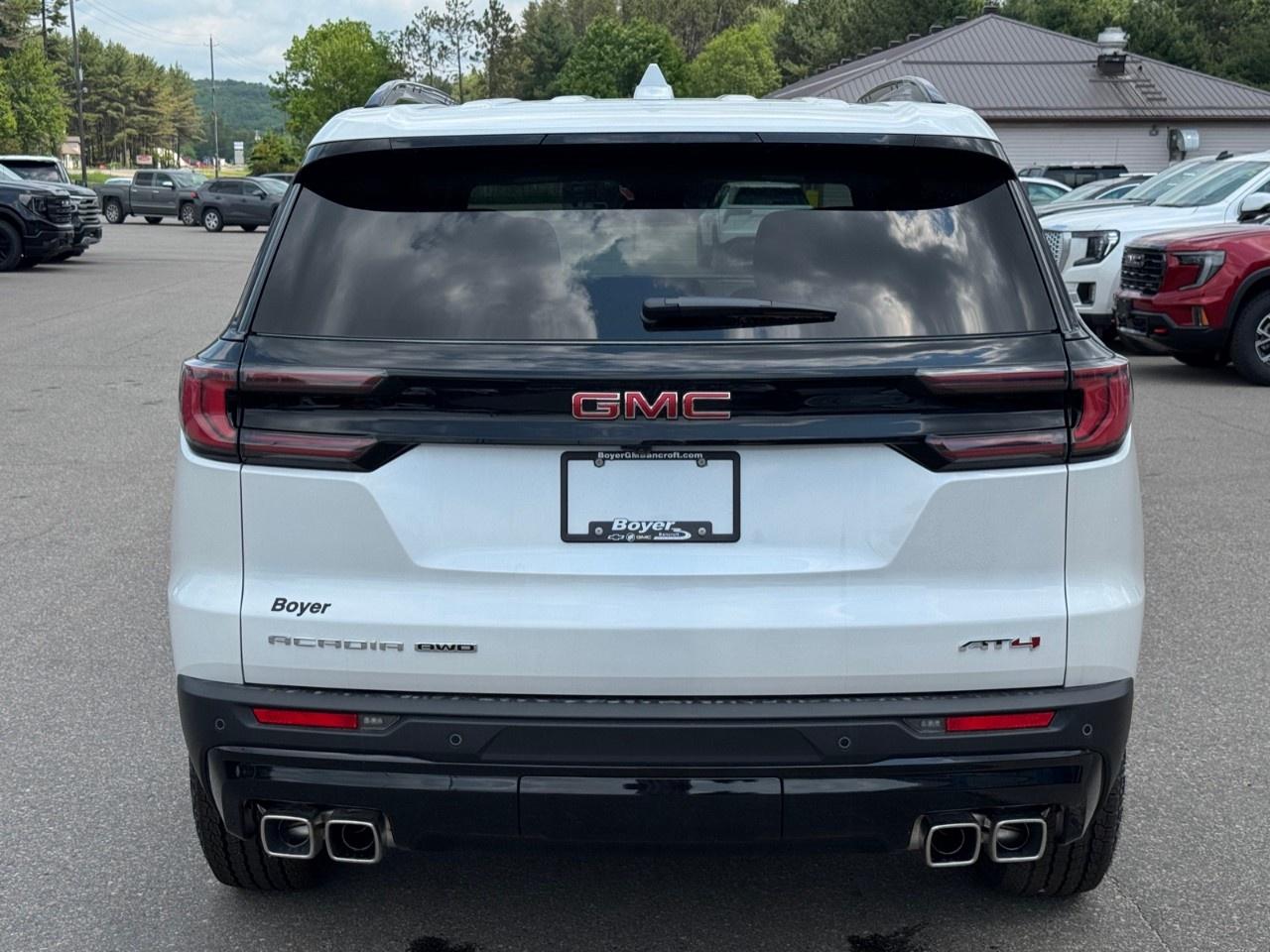 2025 GMC Acadia AWD AT4 Photo
