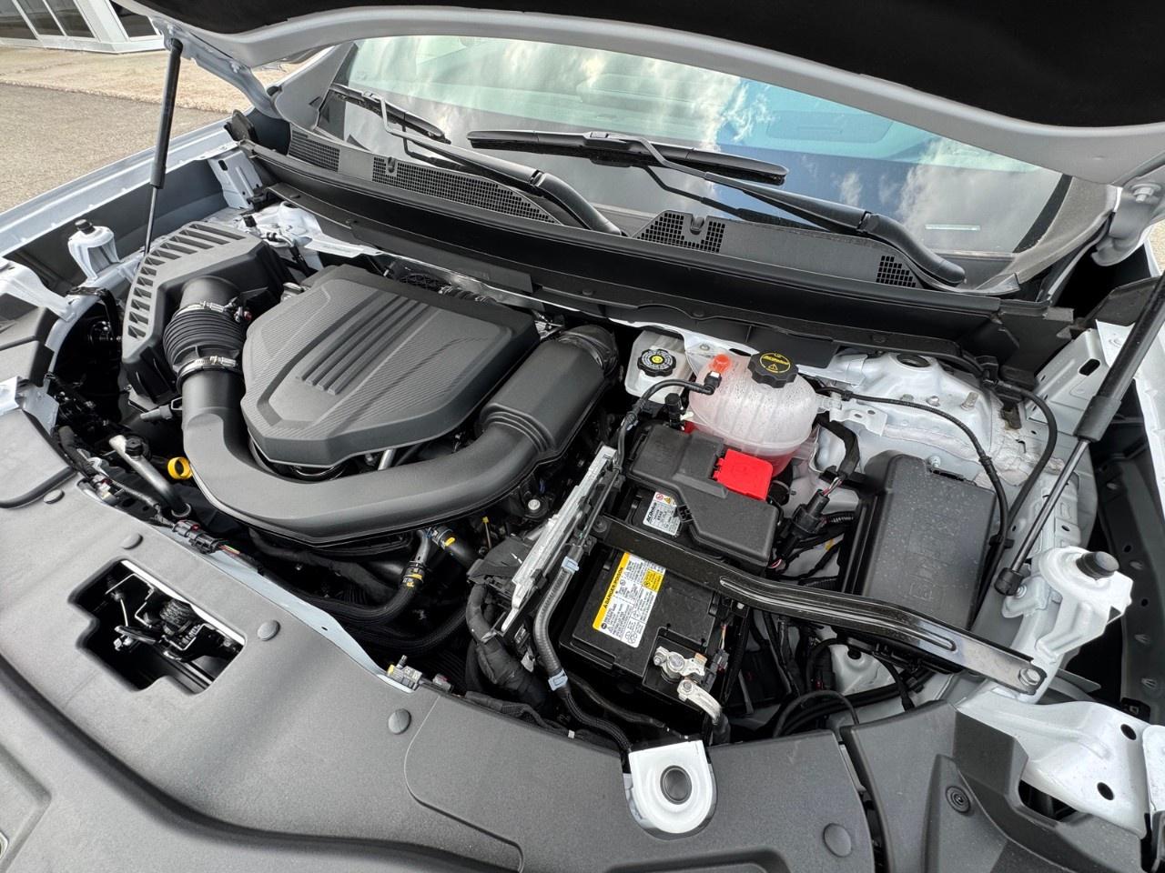 2025 GMC Acadia AWD AT4 Photo