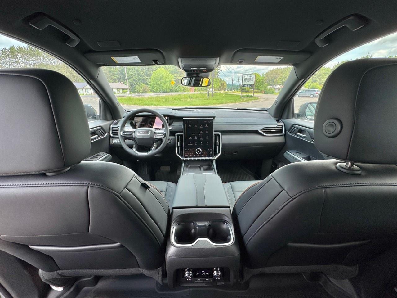 2025 GMC Acadia AWD AT4 Photo