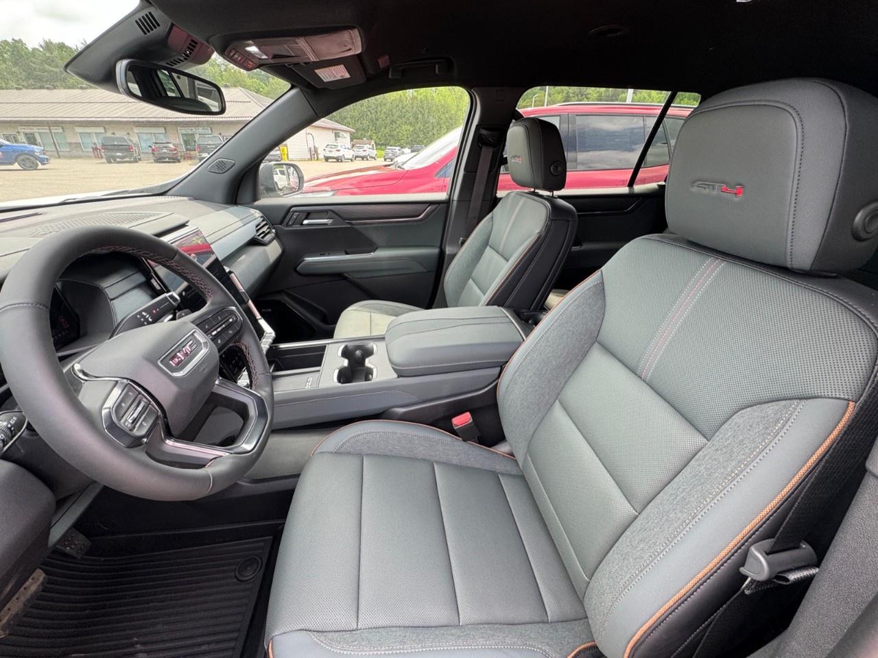 2025 GMC Acadia AWD AT4 Photo