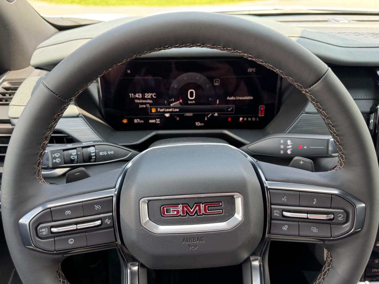 2025 GMC Acadia AWD AT4 Photo