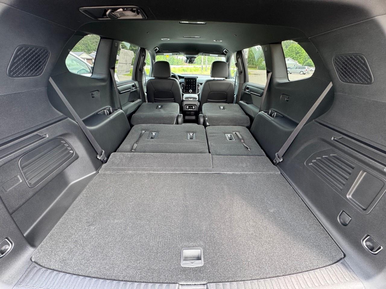 2025 GMC Acadia AWD AT4 Photo