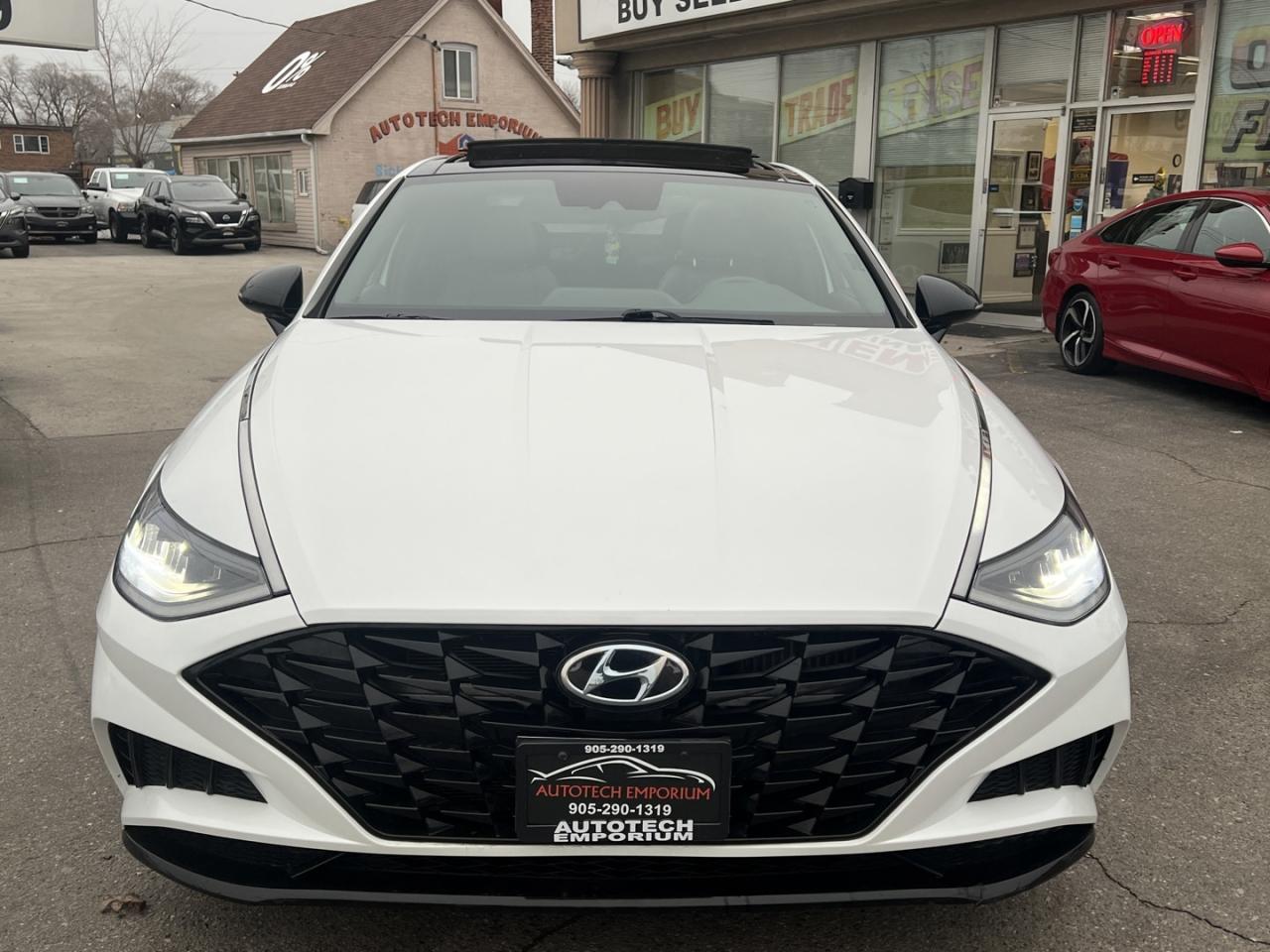 2022 Hyundai Sonata Sport 1.6T   Htd Steering   Pano Roof   Lane Assis Photo4