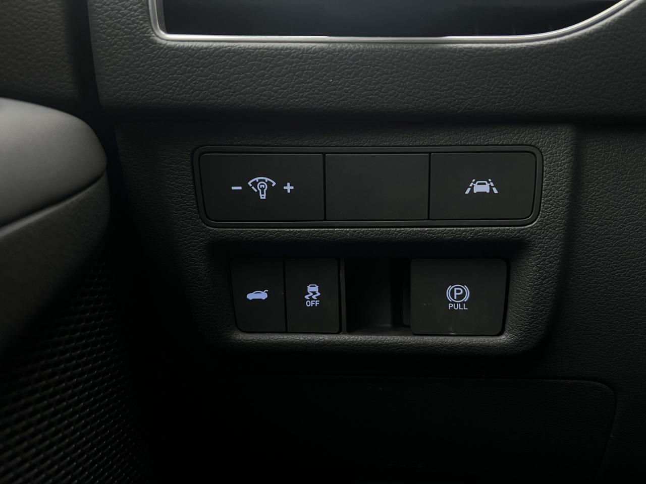 2022 Hyundai Sonata Sport 1.6T   Htd Steering   Pano Roof   Lane Assis Photo