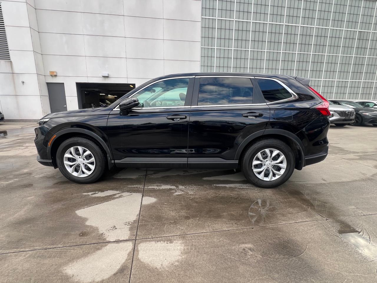 2025 Honda CR-V LX 4dr Front-wheel Drive Photo