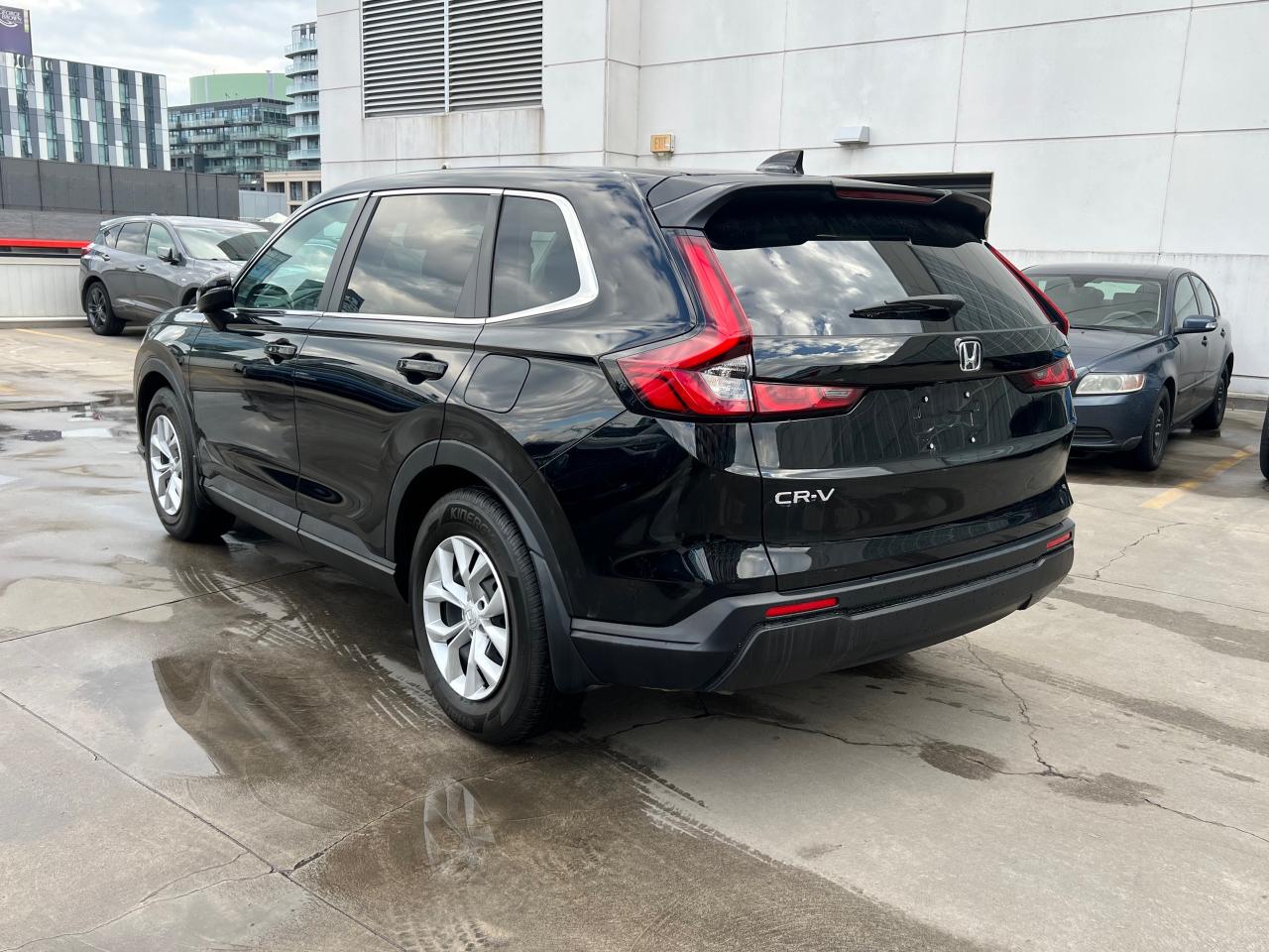 2025 Honda CR-V LX 4dr Front-wheel Drive Photo4