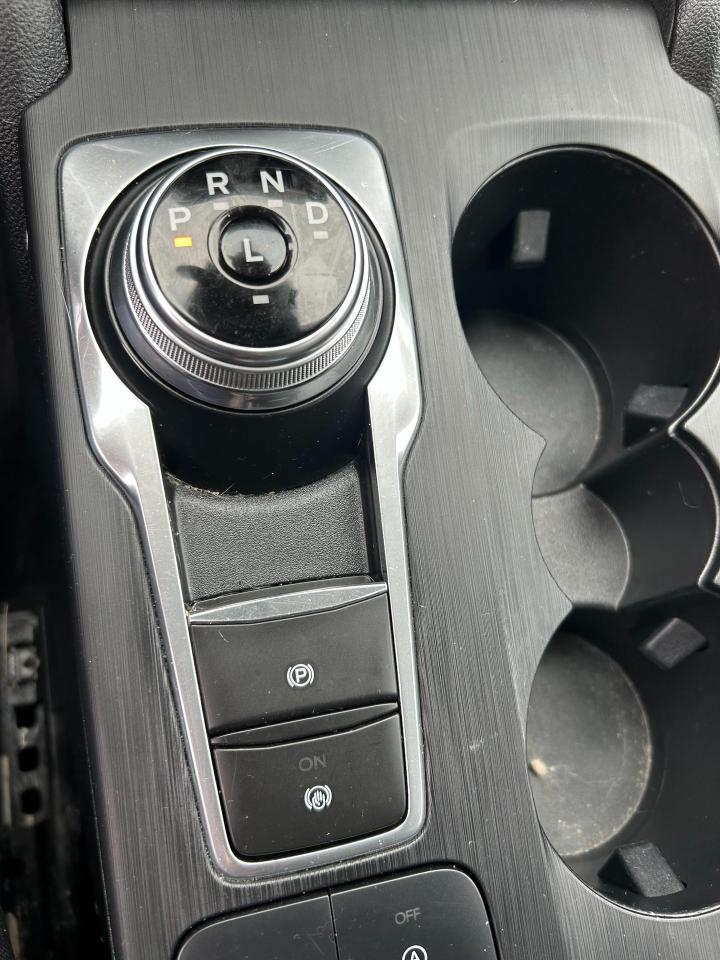 2021 Ford Escape SE 4dr All-Wheel Drive Photo