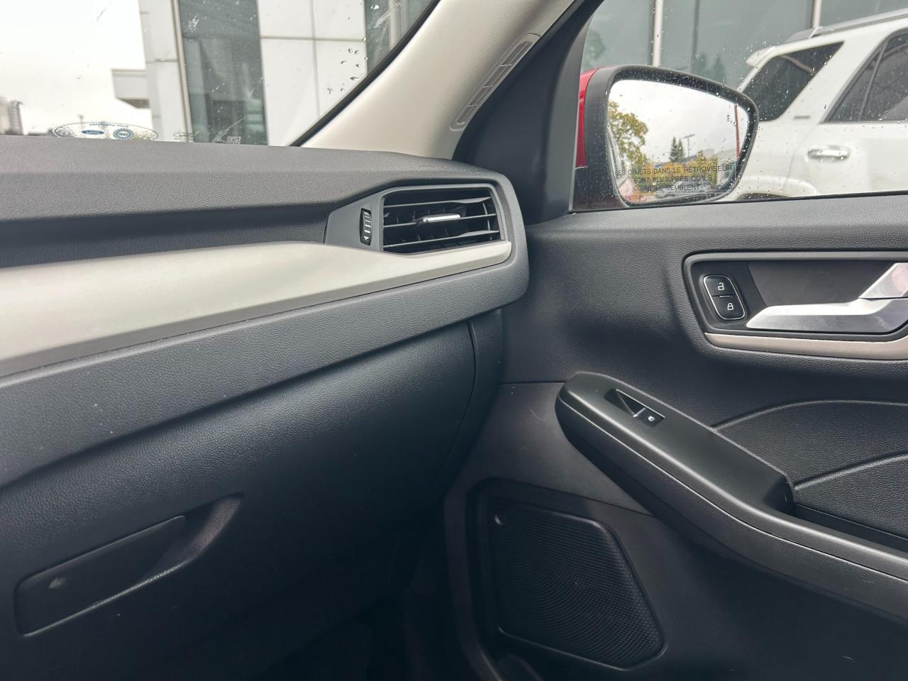 2021 Ford Escape SE 4dr All-Wheel Drive Photo