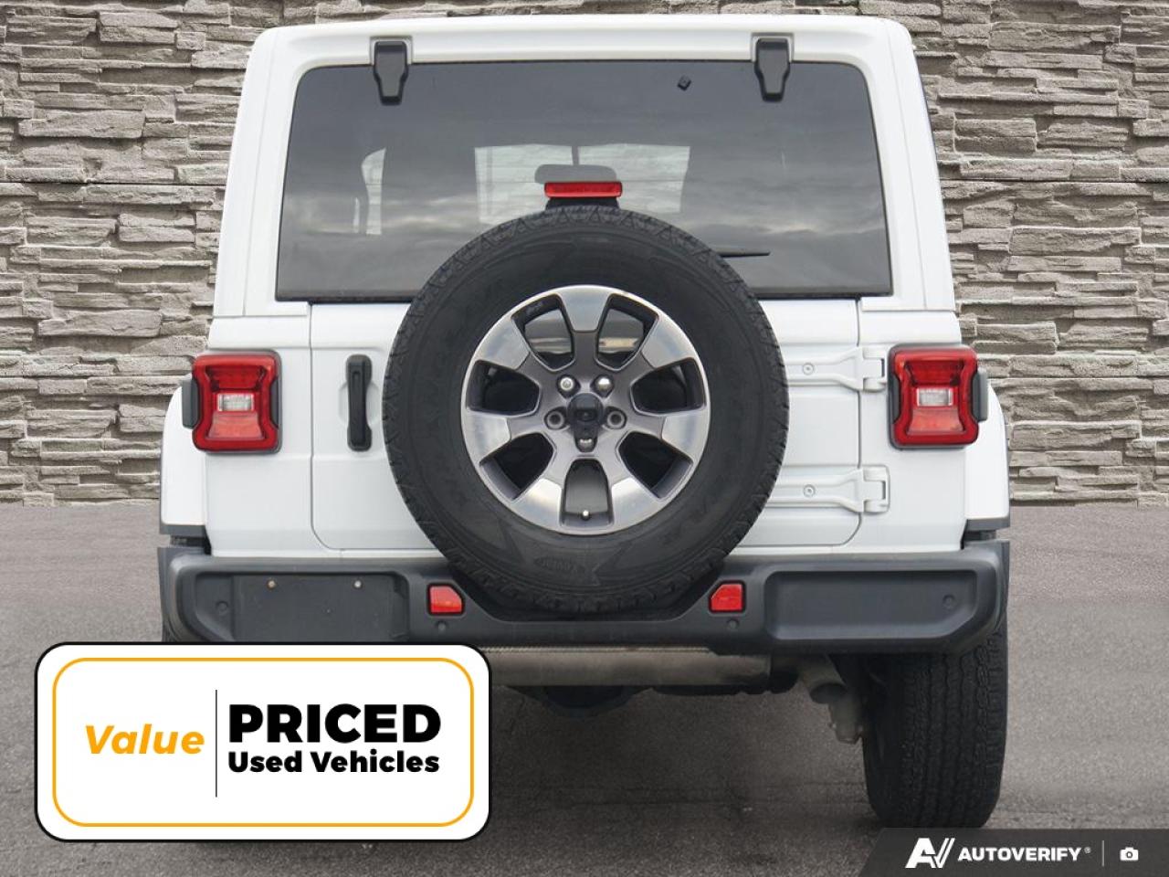 2020 Jeep WRANGLER UNLIMITED Sahara 4dr 4x4 Photo4