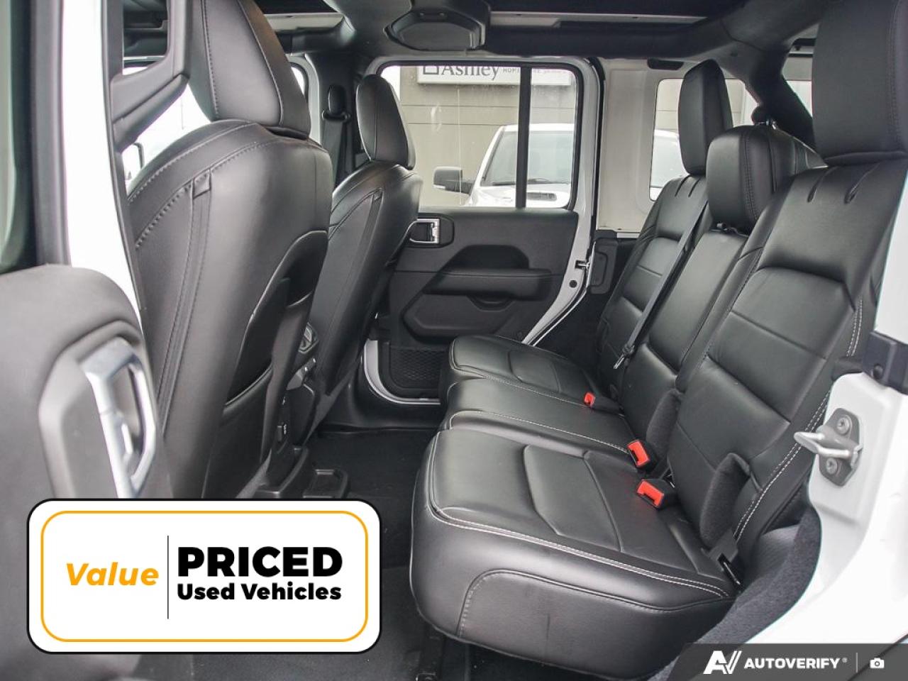 2020 Jeep WRANGLER UNLIMITED Sahara 4dr 4x4 Photo