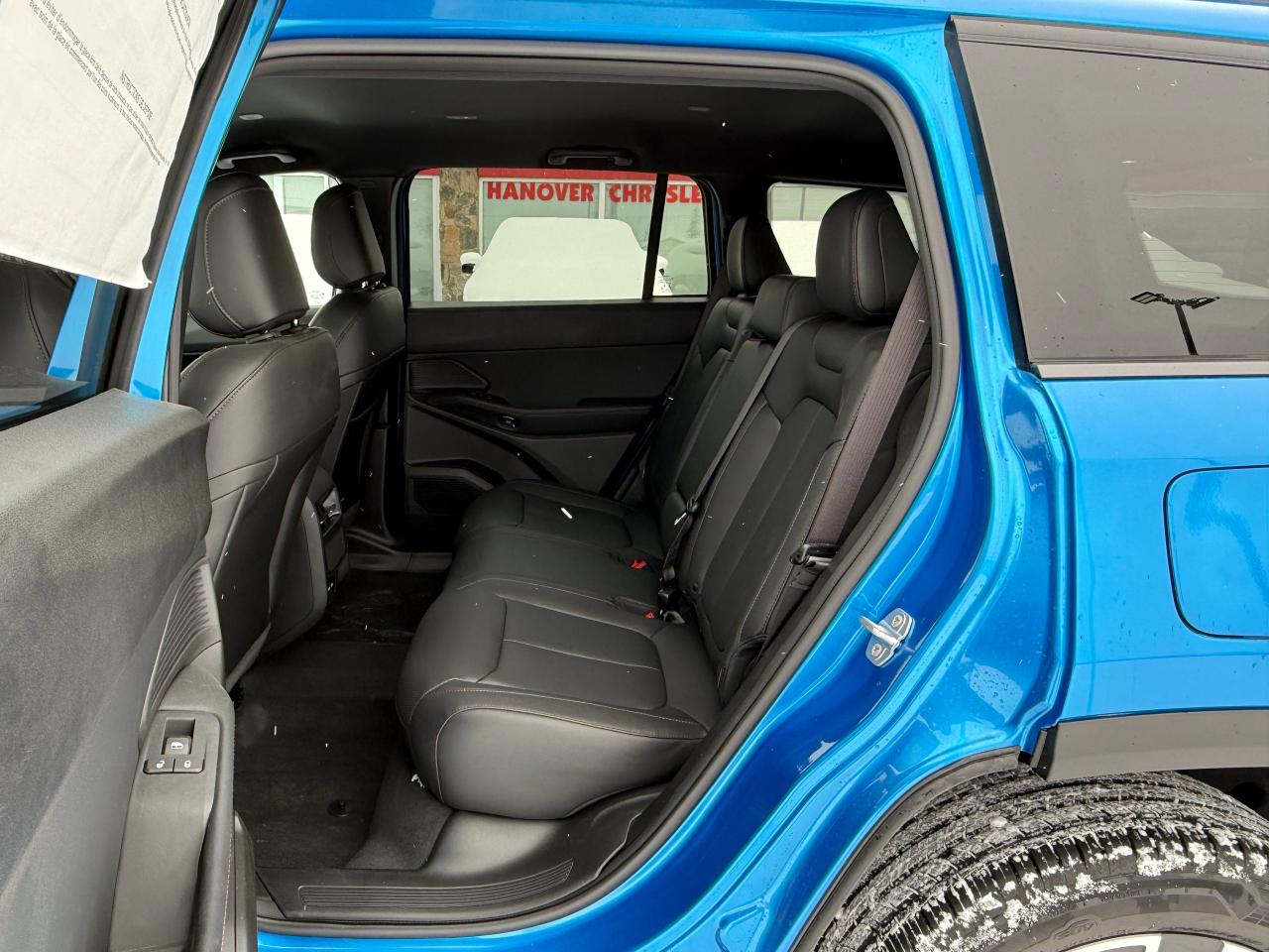 2026 Jeep Cherokee Laredo/Limited 4dr 4x4 Photo