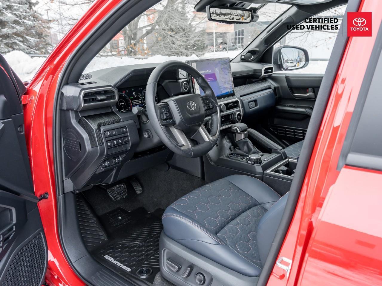 2025 Toyota 4Runner Hybrid Base 4dr 4x4 Photo