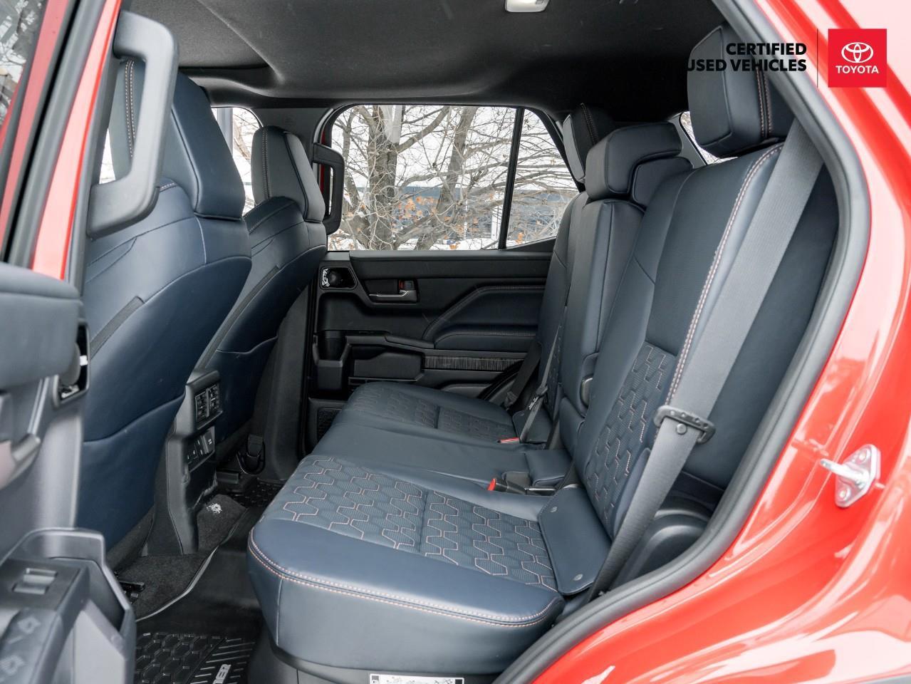 2025 Toyota 4Runner Hybrid Base 4dr 4x4 Photo