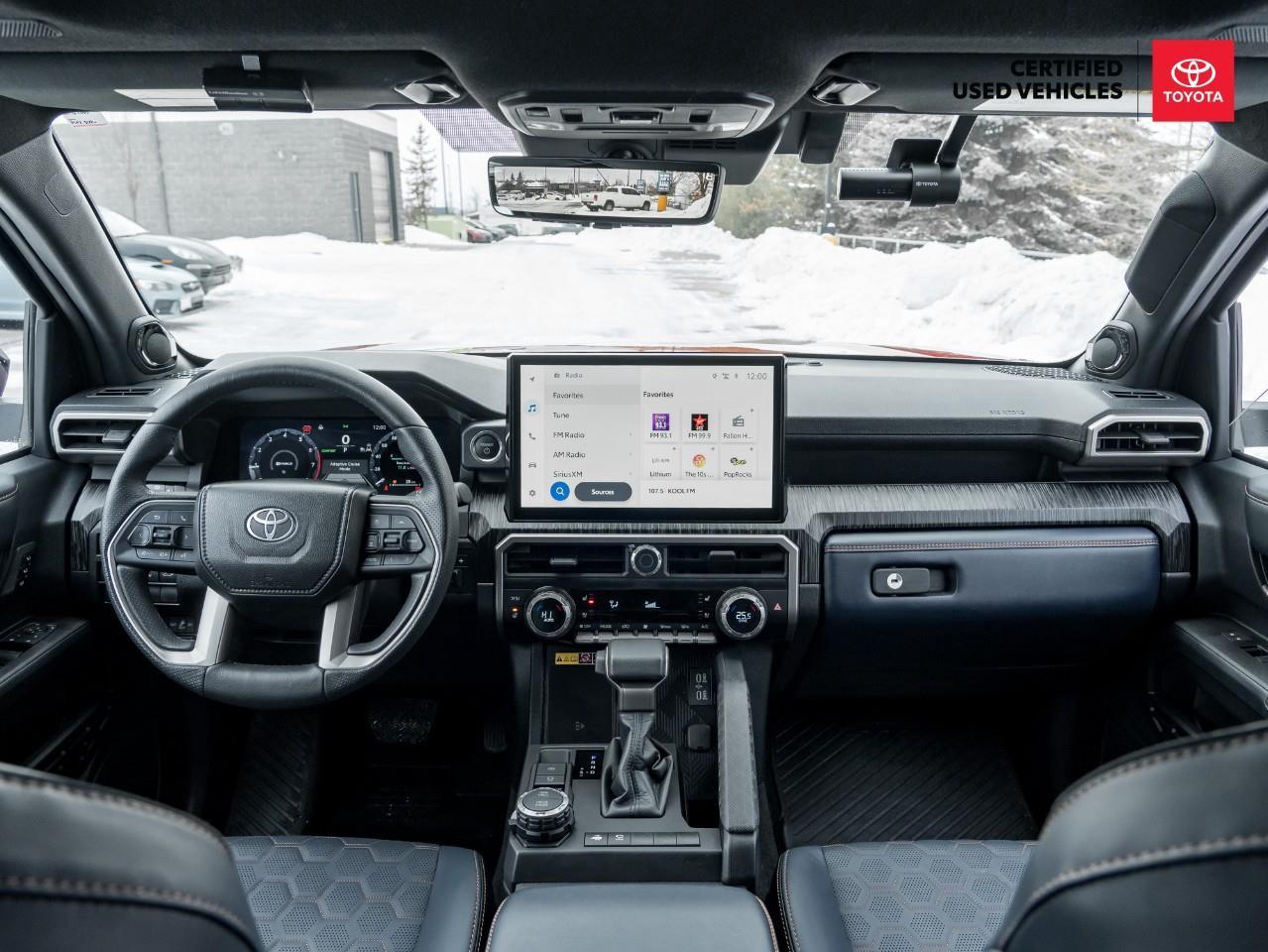 2025 Toyota 4Runner Hybrid Base 4dr 4x4 Photo