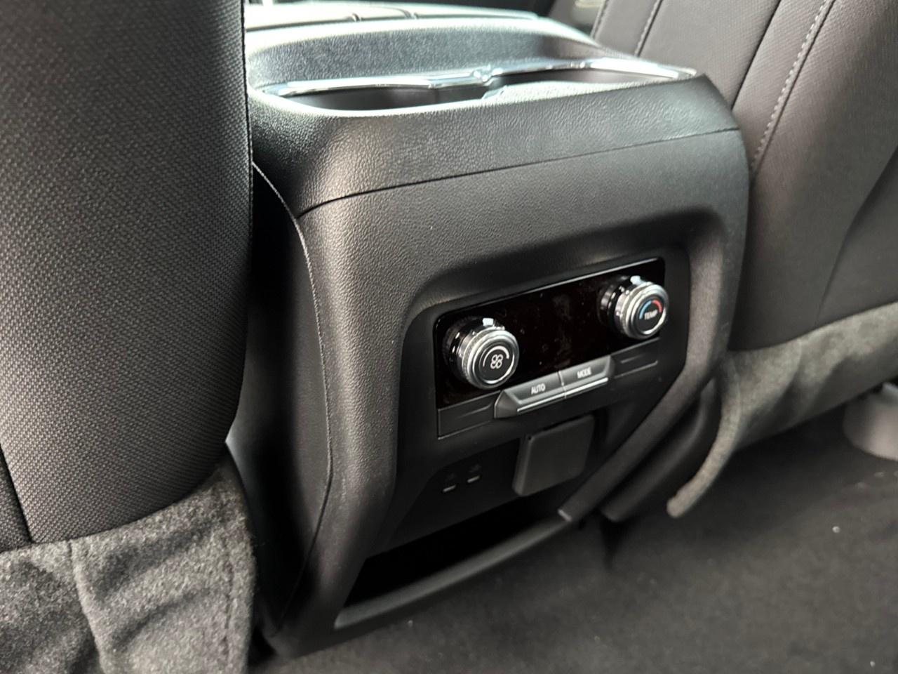 2026 GMC Acadia AWD Elevation Photo