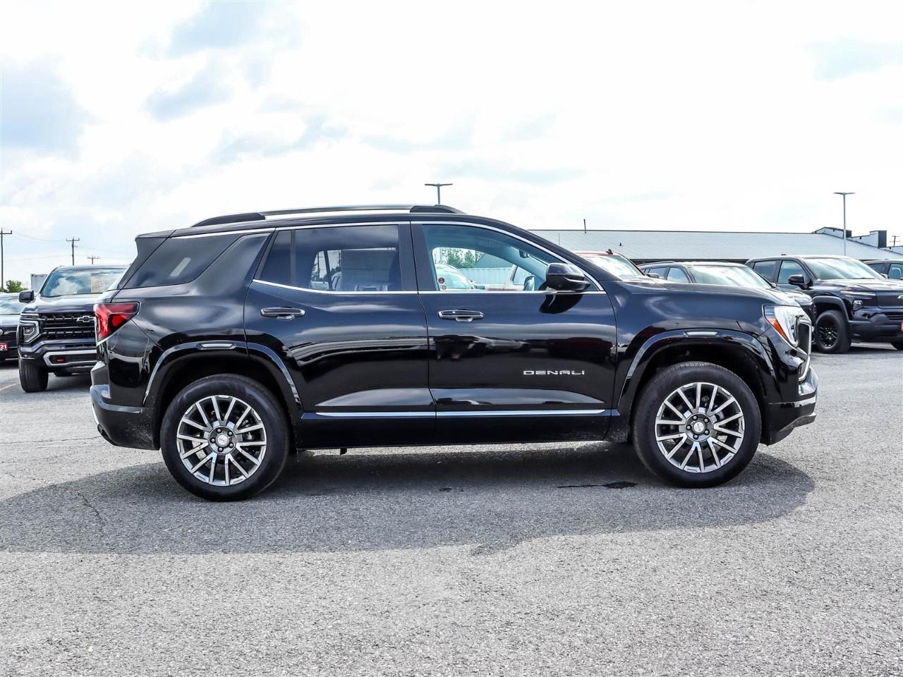 2026 GMC Terrain AWD Denali Photo4