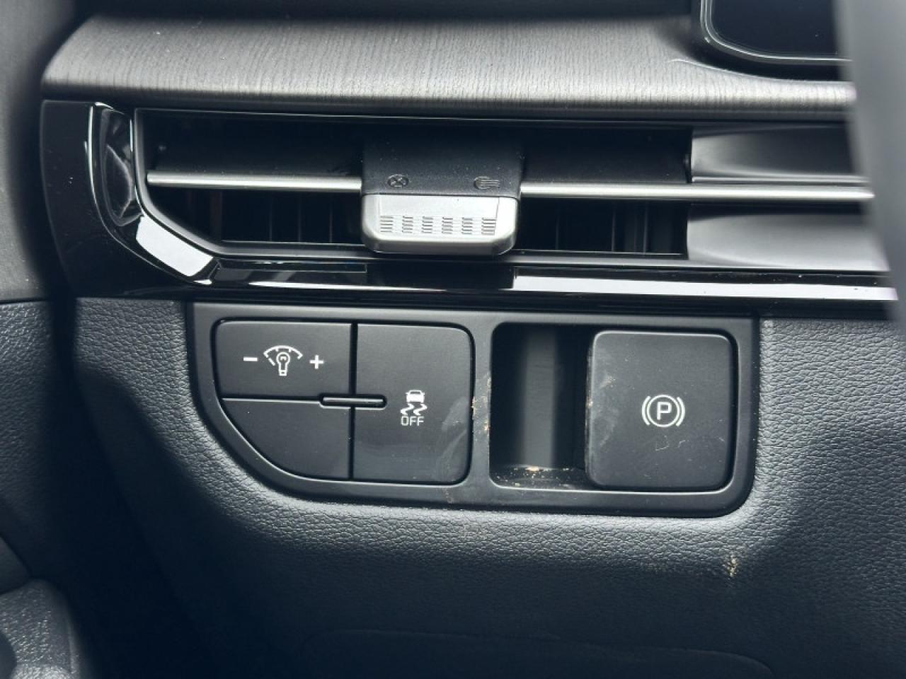 2026 Kia Sportage X-line AWD Photo