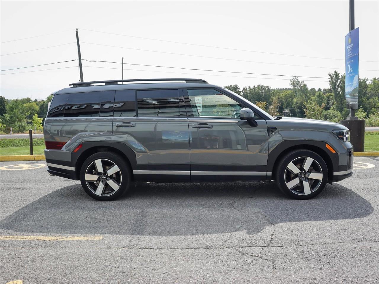 2024 Hyundai Santa Fe Luxury 4dr All-Wheel Drive Photo2