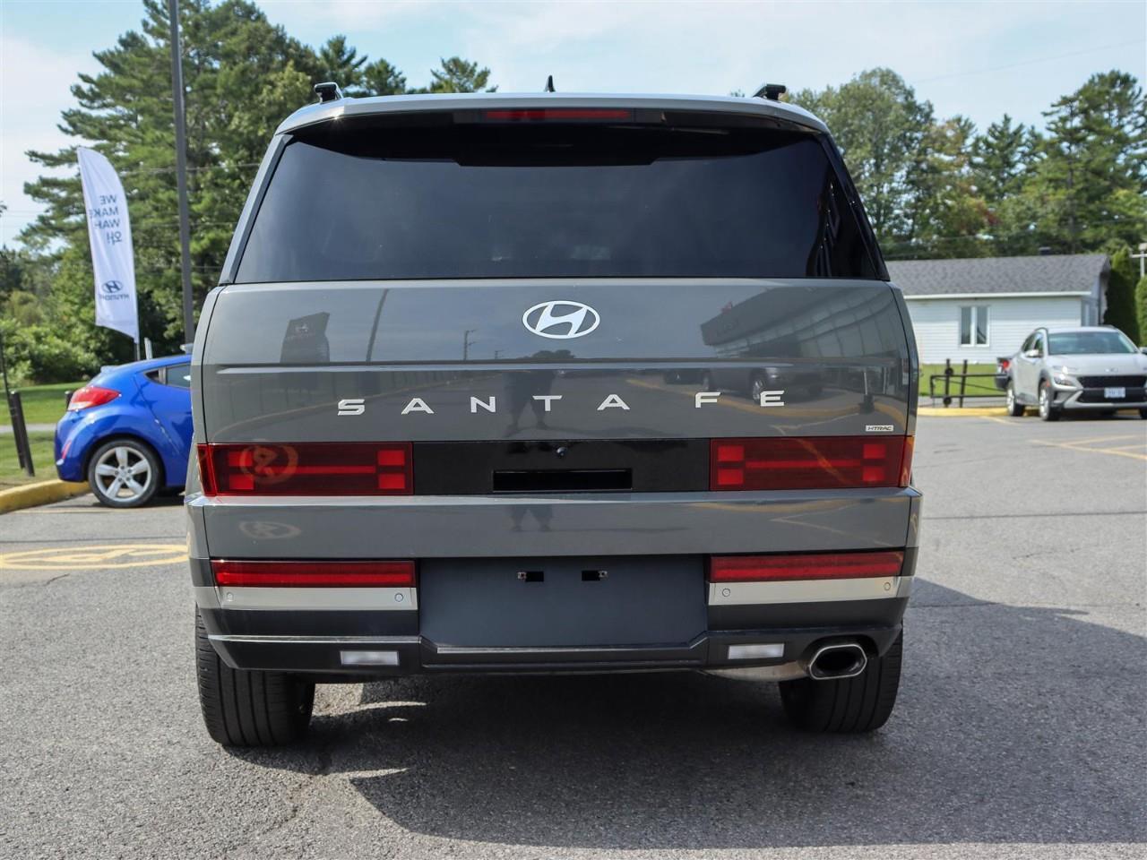 2024 Hyundai Santa Fe Luxury 4dr All-Wheel Drive Photo3