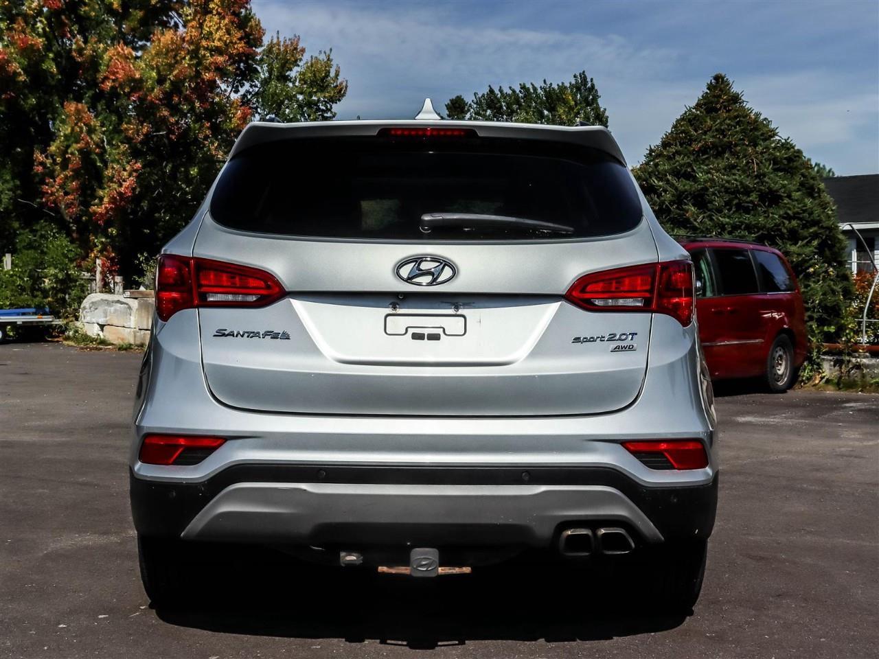 2018 Hyundai Santa Fe Sport 2.0T SE 4dr All-Wheel Drive Photo3