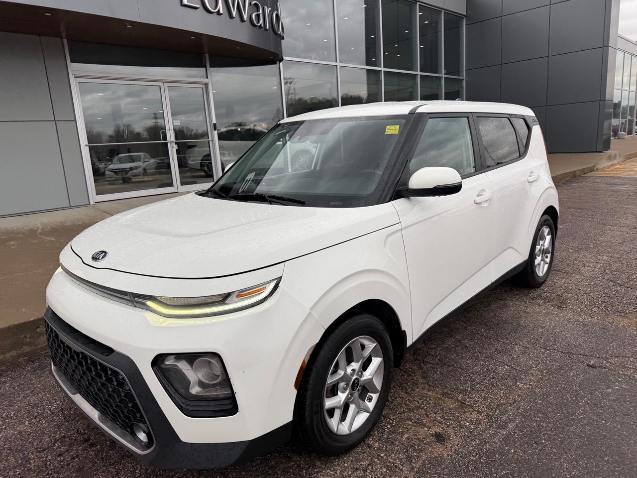 2021 Kia Soul EX 4dr Hatchback Photo2