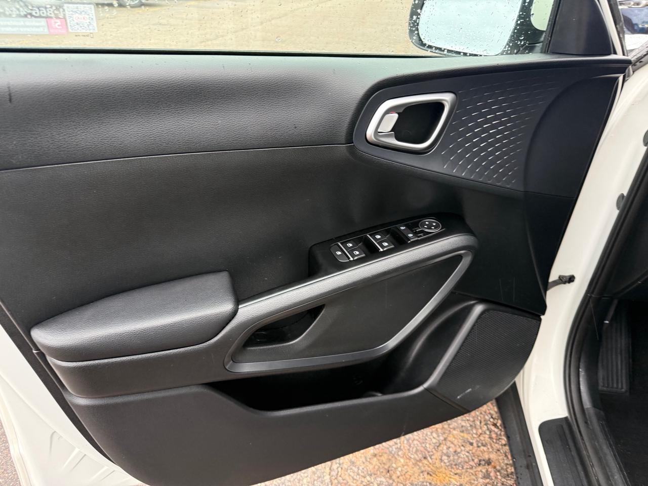 2021 Kia Soul EX 4dr Hatchback Photo