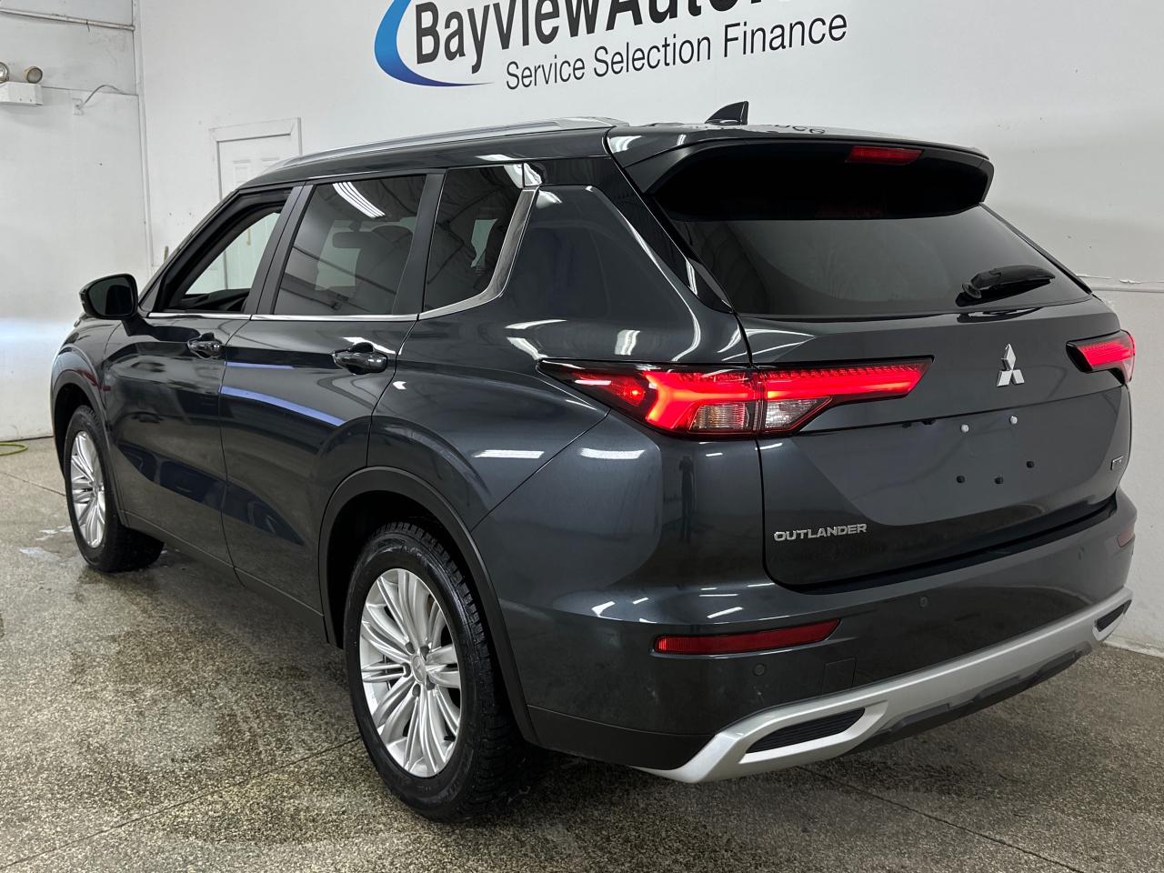 2024 Mitsubishi Outlander SE 4DR S-AWC Photo4