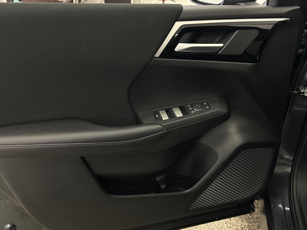 2024 Mitsubishi Outlander SE 4DR S-AWC Photo