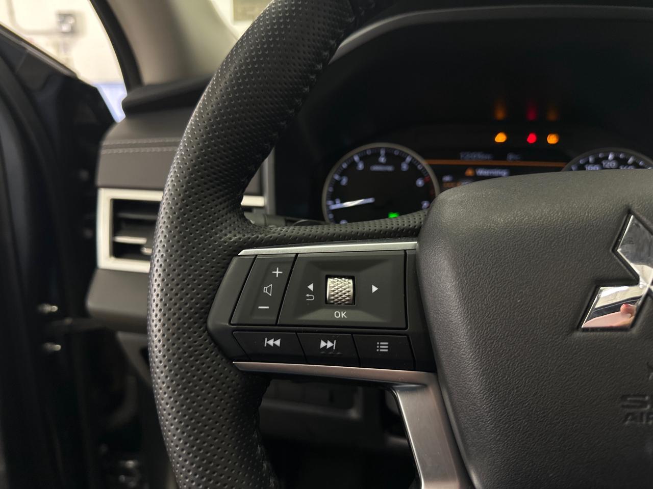 2024 Mitsubishi Outlander SE 4DR S-AWC Photo