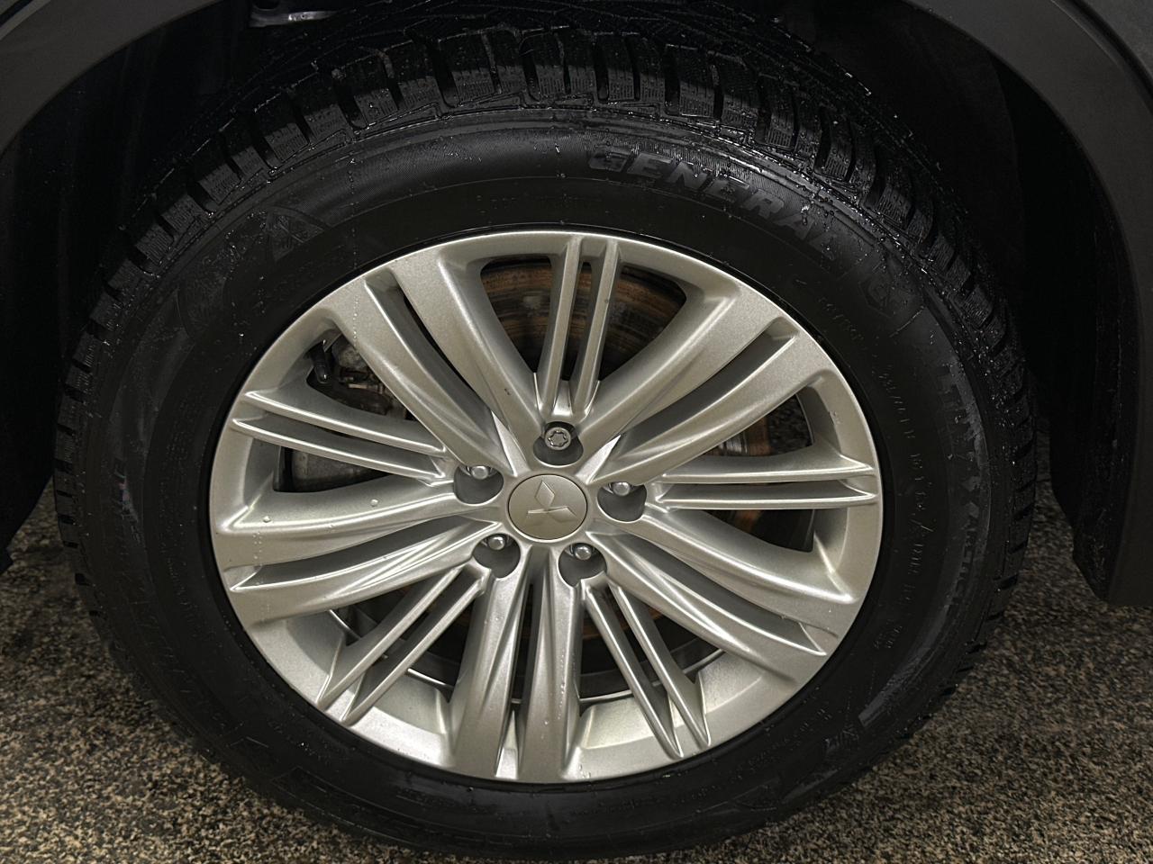 2024 Mitsubishi Outlander SE 4DR S-AWC Photo