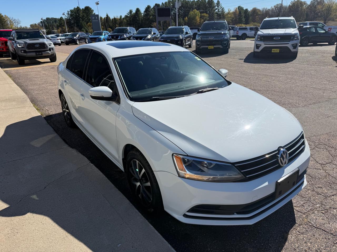 2016 Volkswagen Jetta 1.8 TSI Highline (A6) 4dr Sedan Photo