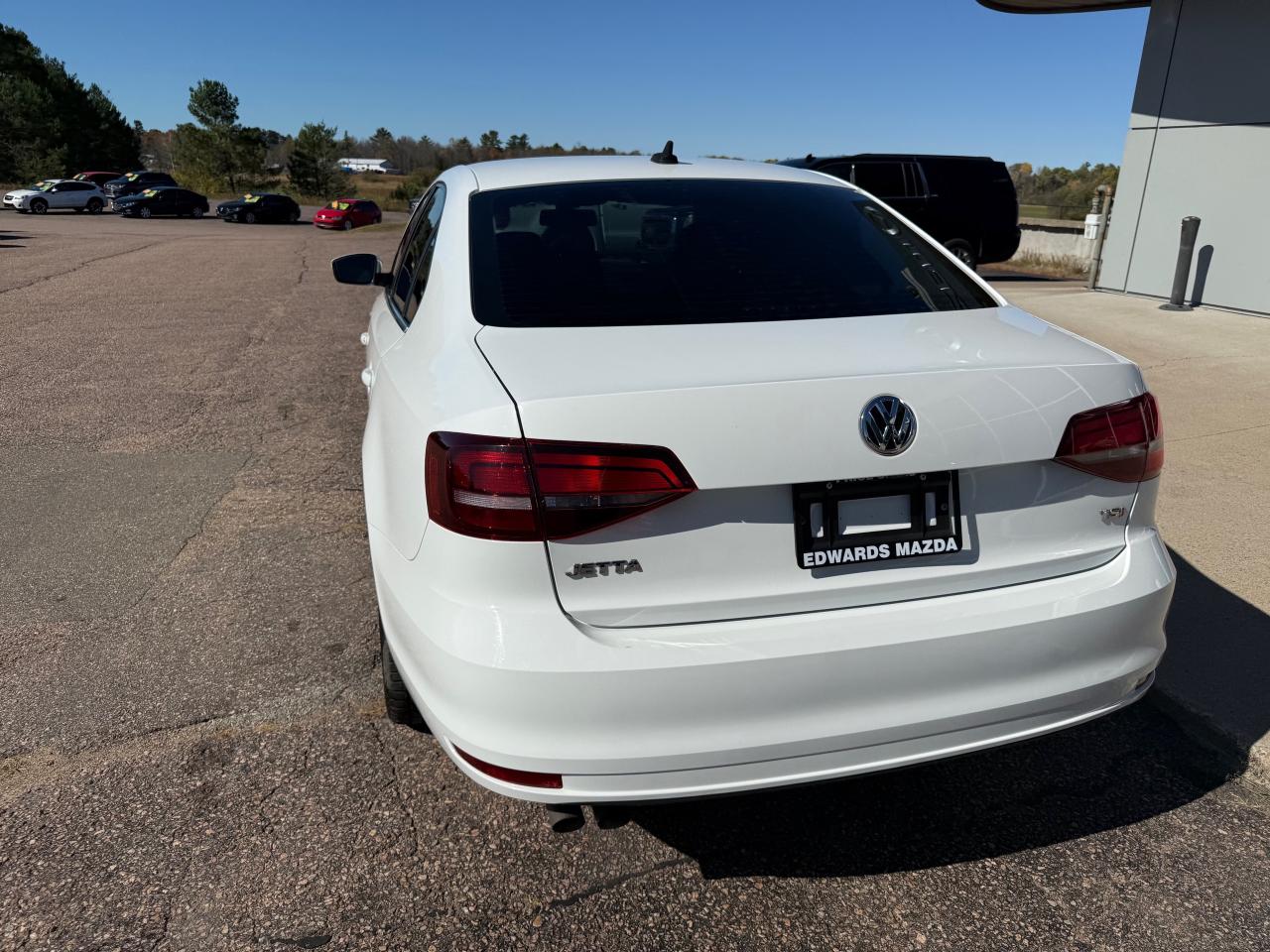2016 Volkswagen Jetta 1.8 TSI Highline (A6) 4dr Sedan Photo