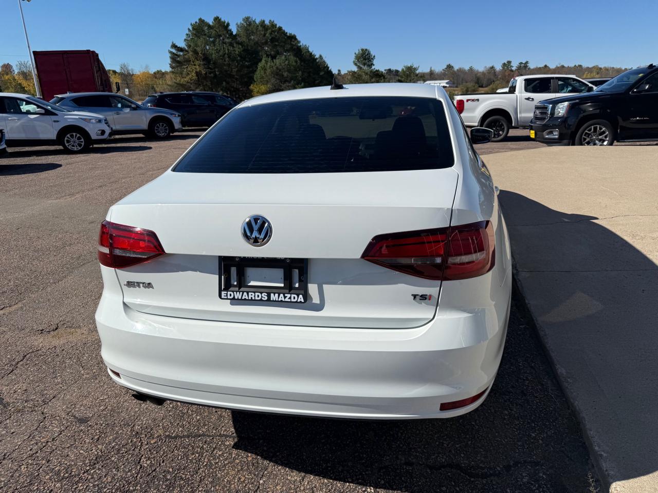2016 Volkswagen Jetta 1.8 TSI Highline (A6) 4dr Sedan Photo
